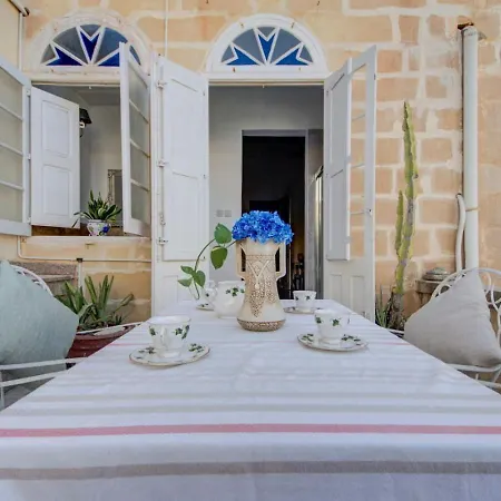 Josette With Pool Table And Garden By Haven And Keys Malta *