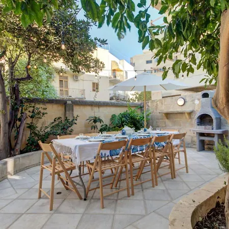 Josette With Pool Table And Garden By Haven And Keys Malta St. Julian's