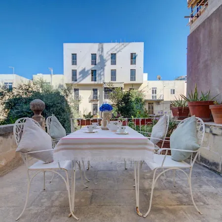 Josette With Pool Table And Garden By Haven And Keys Malta Semesterbostad