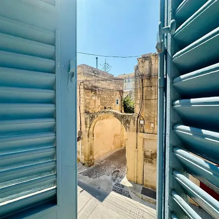 Josette With Pool Table And Garden By Haven And Keys Malta Semesterbostad *