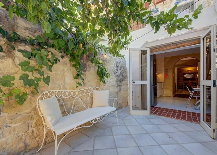 別荘 Josette With Pool Table And Garden By Haven And Keys Malta *