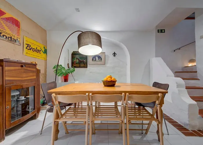 Josette With Pool Table And Garden By Haven And Keys Malta 別荘