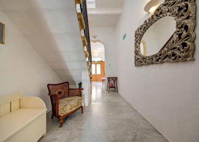 Josette With Pool Table And Garden By Haven And Keys Malta 別荘 Saint Julian's