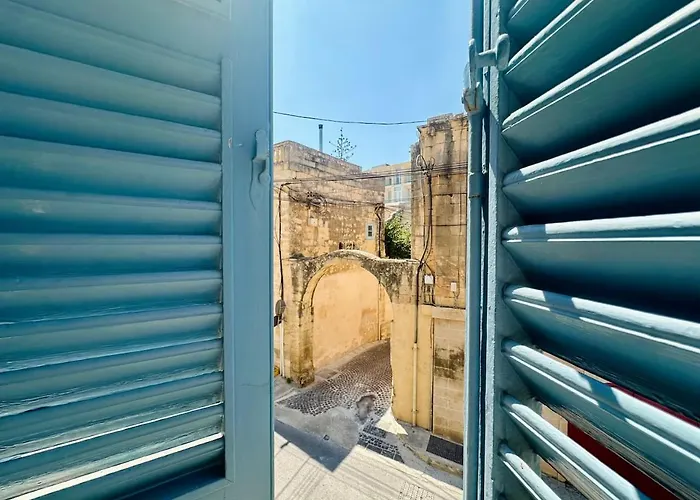 Josette With Pool Table And Garden By Haven And Keys Malta 別荘 *