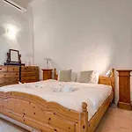 Josette With Pool Table And Garden By Haven And Keys Malta Casa de Férias *