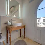 Josette With Pool Table And Garden By Haven And Keys Malta * St. Julian's