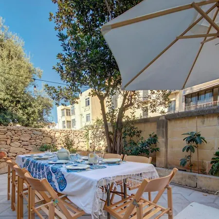 بيت للعطل Josette With Pool Table And Garden By Haven And Keys Malta سانت جوليان