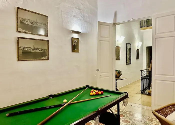 펜션 Josette With Pool Table And Garden By Haven And Keys Malta Saint Julian's