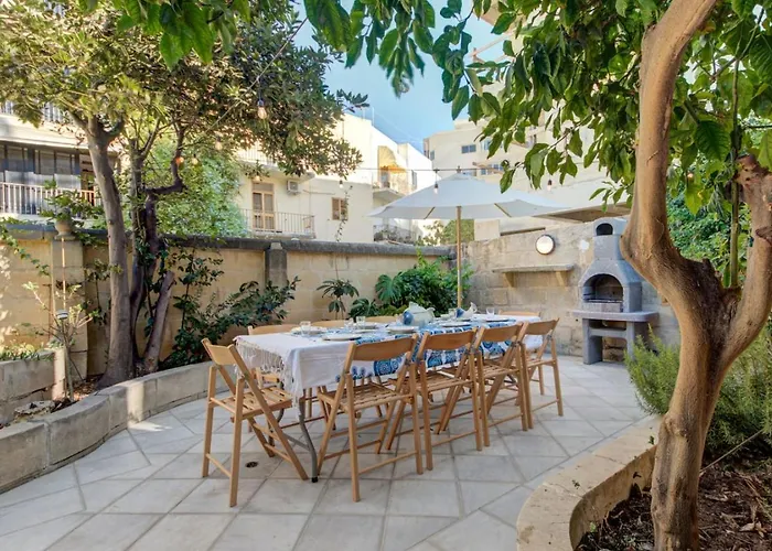 Josette With Pool Table And Garden By Haven And Keys Malta Saint Julian's