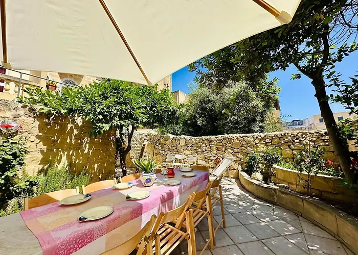 Josette With Pool Table And Garden By Haven And Keys Malta Saint Julian's