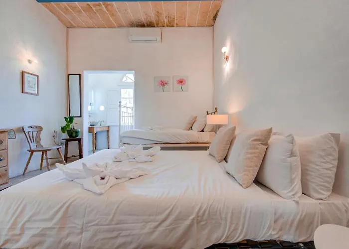 Josette With Pool Table And Garden By Haven And Keys Malta 펜션