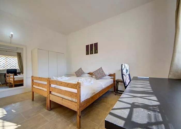 Josette With Pool Table And Garden By Haven And Keys Malta 펜션