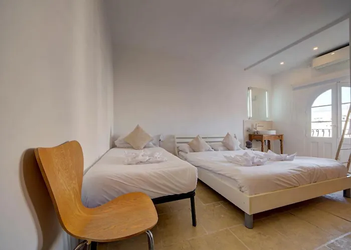 Josette With Pool Table And Garden By Haven And Keys Malta Saint Julian's